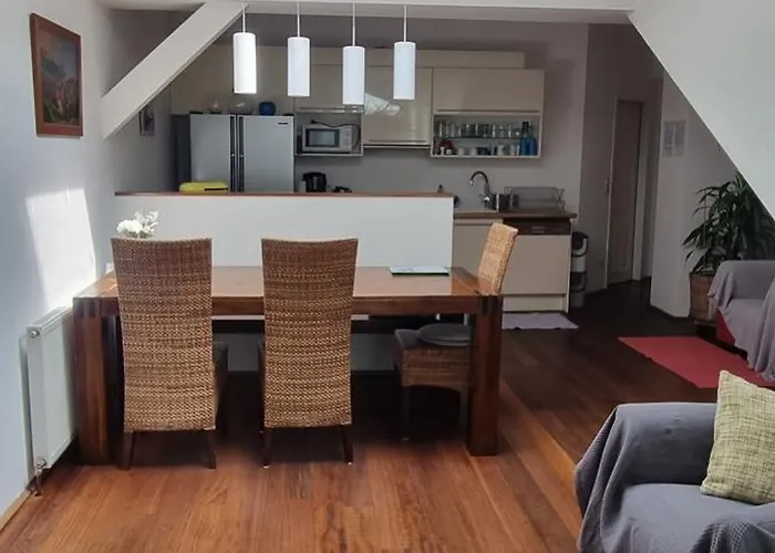 דירה Bright Top-floor With Terrace - 2 Bedrooms - Quiet Area, 20 Min To Center