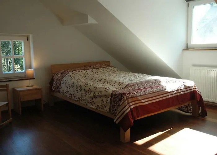 Bright Top-floor With Terrace - 2 Bedrooms - Quiet Area, 20 Min To Center *